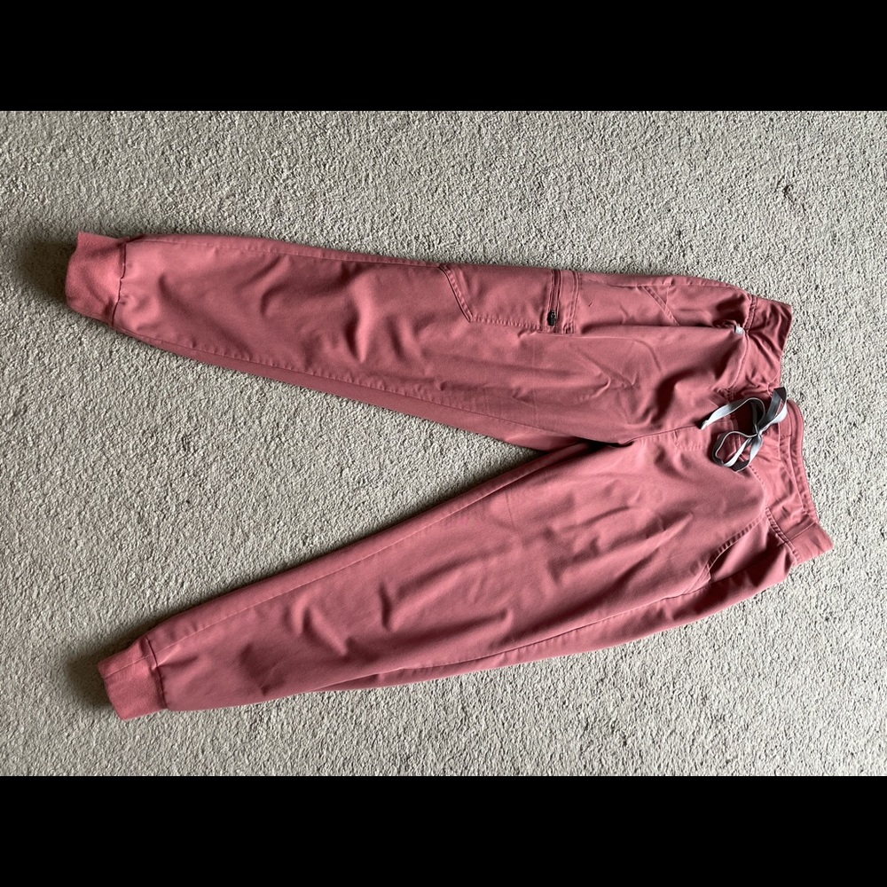 Figs jogger scrub bottoms size medium color Maeve